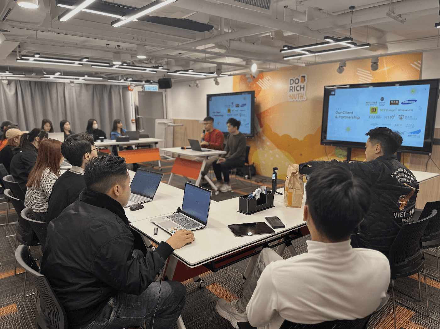 Building AI Habits That Stick: A 4-Module Experiment